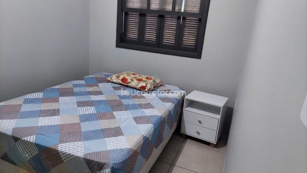 Casas / Sobrados 3 Dorm.