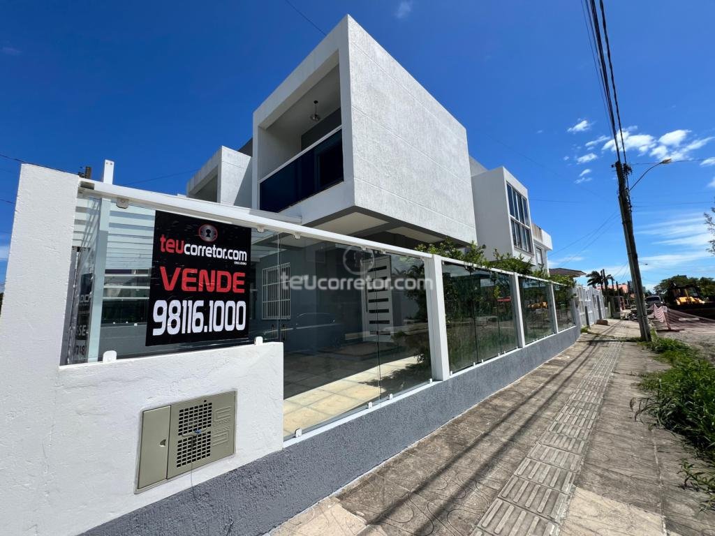 Casa Geminada / Duplex 2 Dorm.