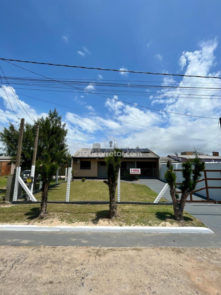 Casas / Sobrados 3 Dorm.