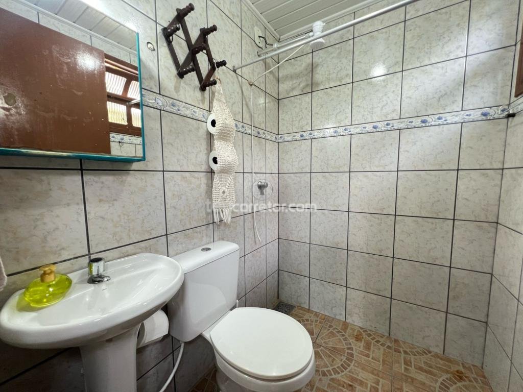 Casas / Sobrados 3 Dorm.
