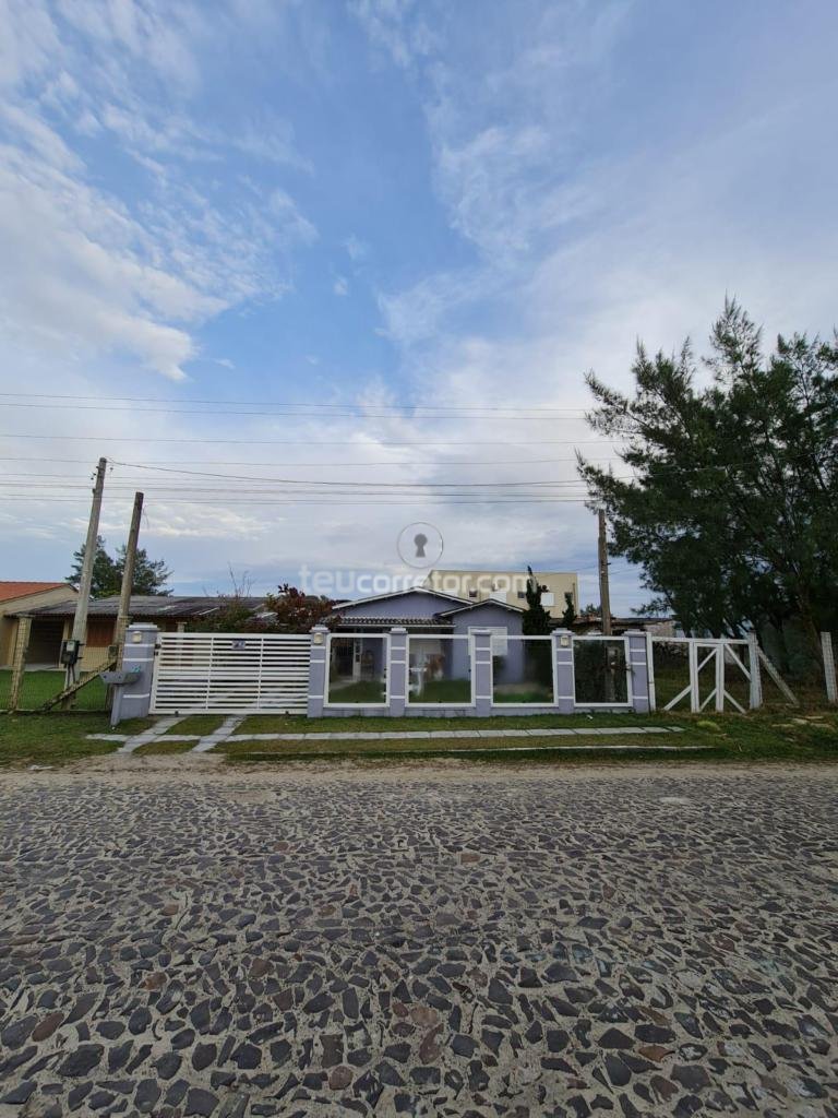 Casas / Sobrados 3 Dorm.