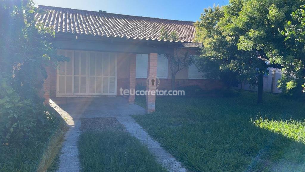 Casas / Sobrados 3 Dorm.