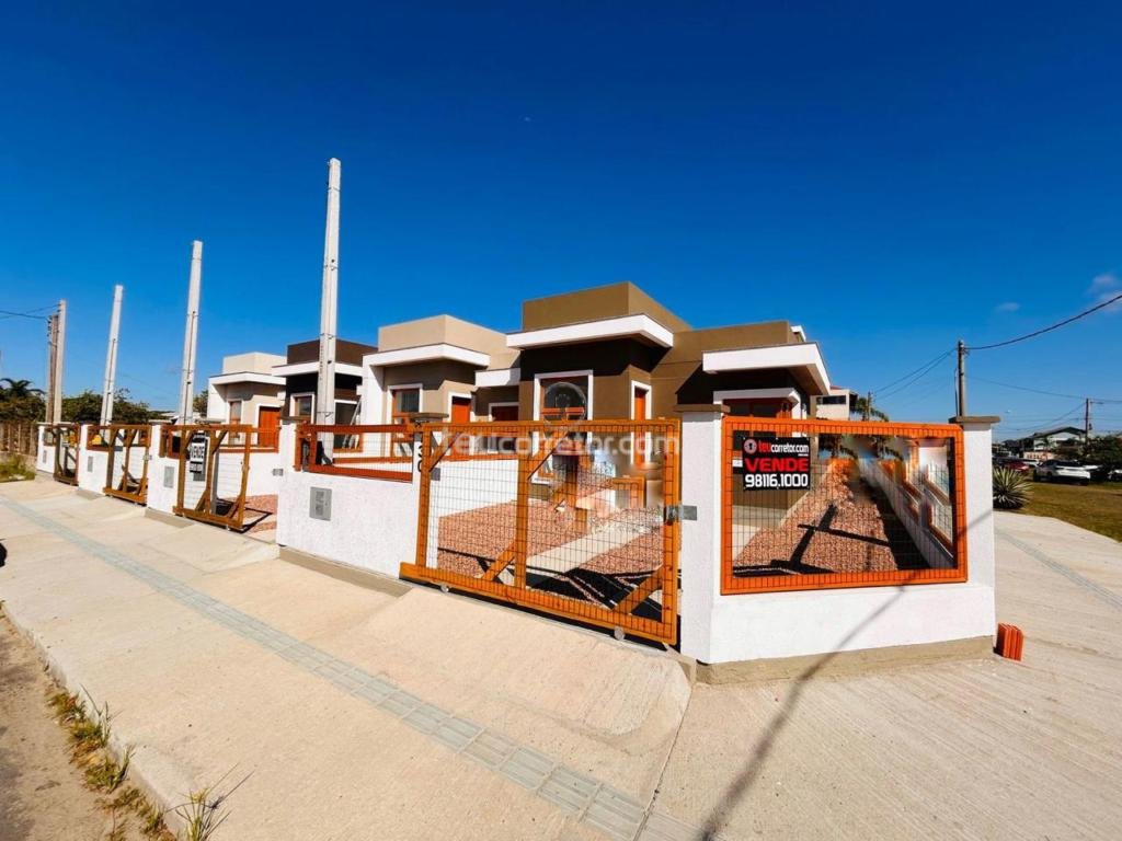 Casas / Sobrados 2 Dorm.