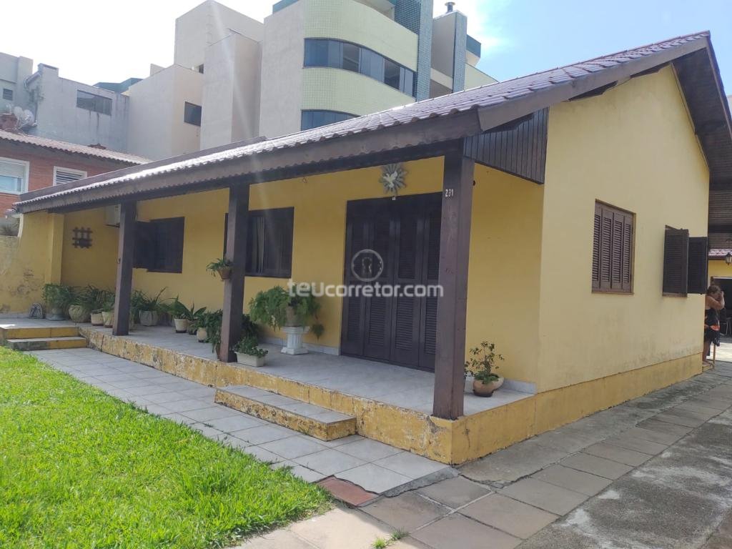 Casas / Sobrados 2 Dorm.