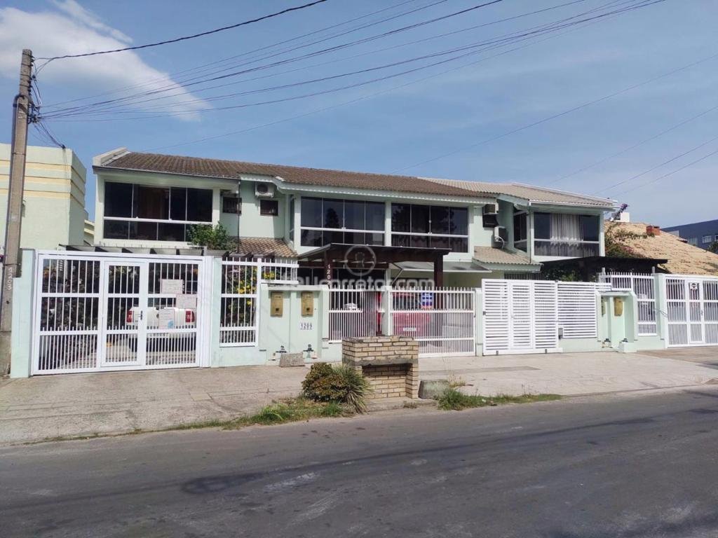 Casa Geminada / Duplex 2 Dorm.