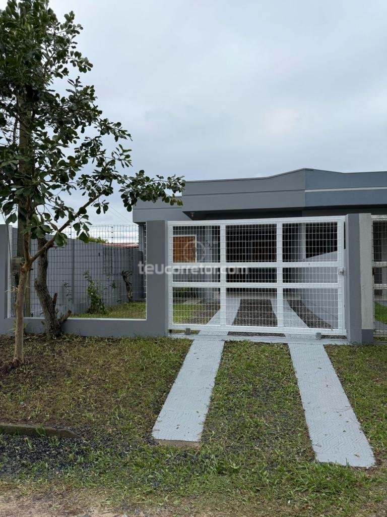 Casa Geminada / Duplex 2 Dorm.