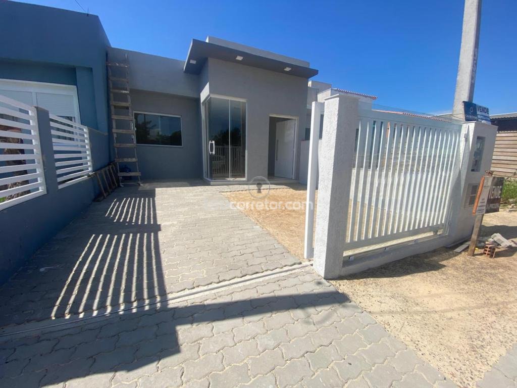 Casa Geminada / Duplex 2 Dorm.