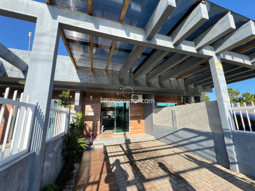 Casa Geminada / Duplex 2 Dorm.