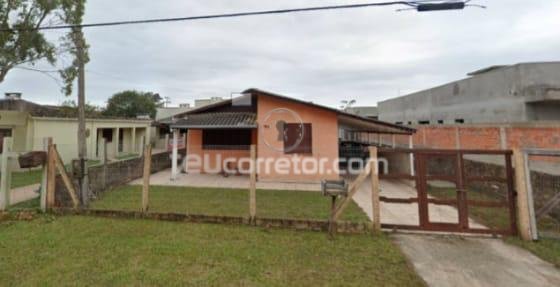 Casas / Sobrados 3 Dorm.