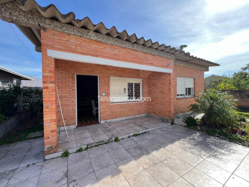 Casas / Sobrados 3 Dorm.