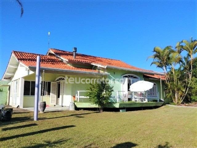 Casas / Sobrados 3 Dorm.