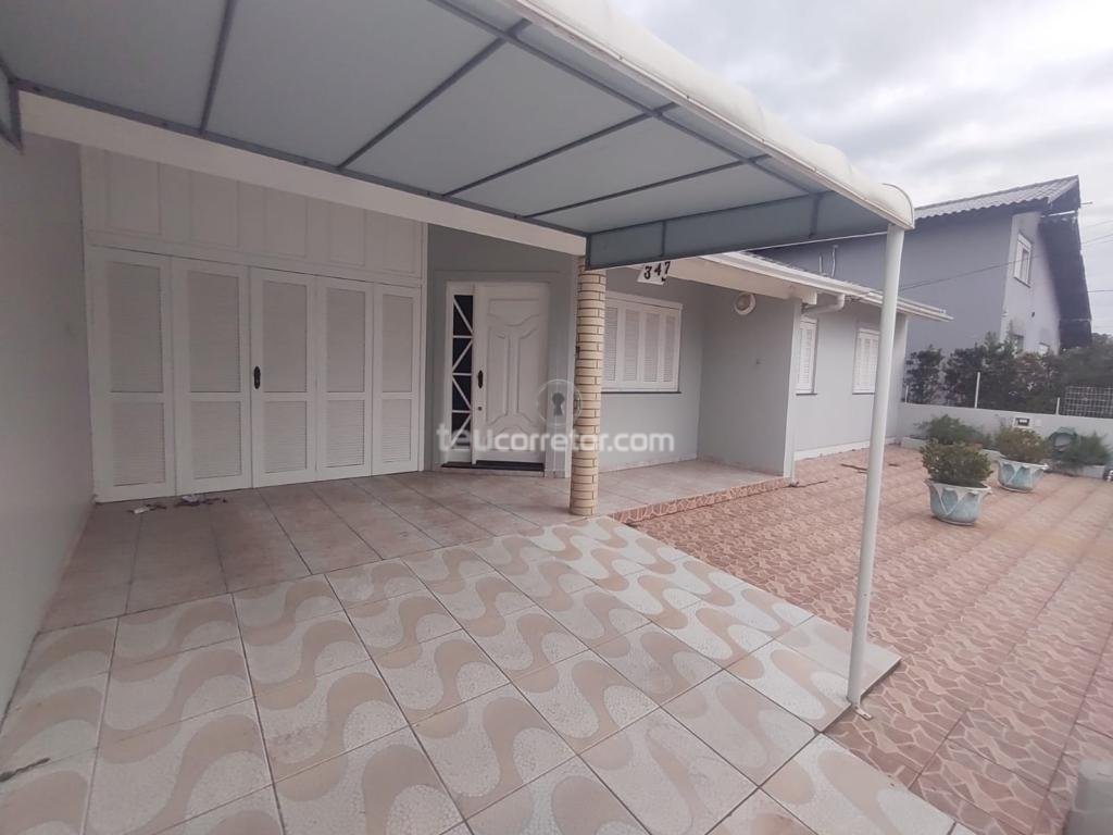 Casas / Sobrados 3 Dorm.