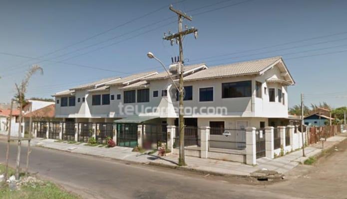 Casa Geminada / Duplex 2 Dorm.