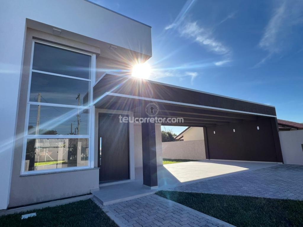 Casas / Sobrados 3 Dorm.
