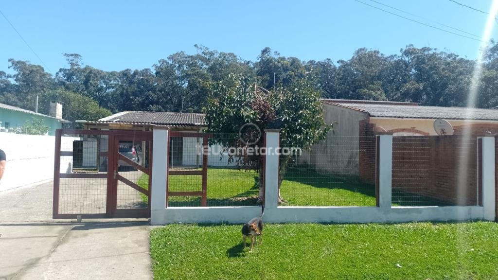 Casas / Sobrados 2 Dorm.