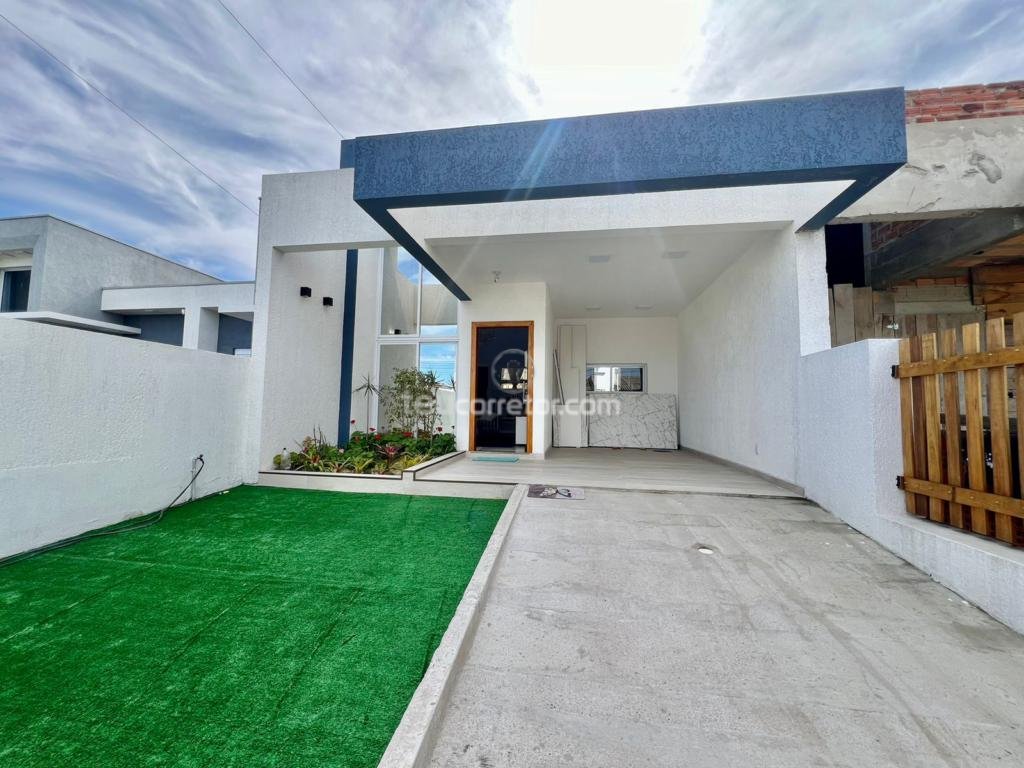 Casas / Sobrados 3 Dorm.