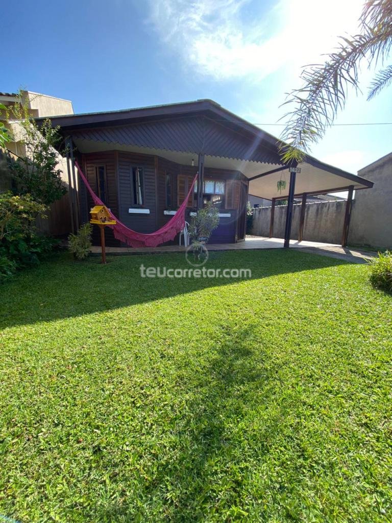 Casas / Sobrados 3 Dorm.