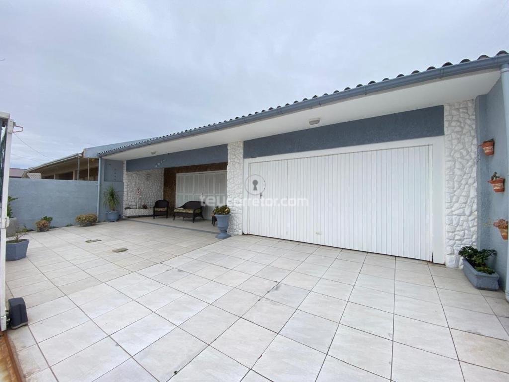 Casas / Sobrados 3 Dorm.