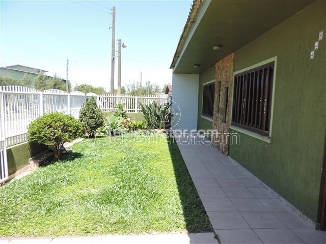 Casas / Sobrados 3 Dorm.