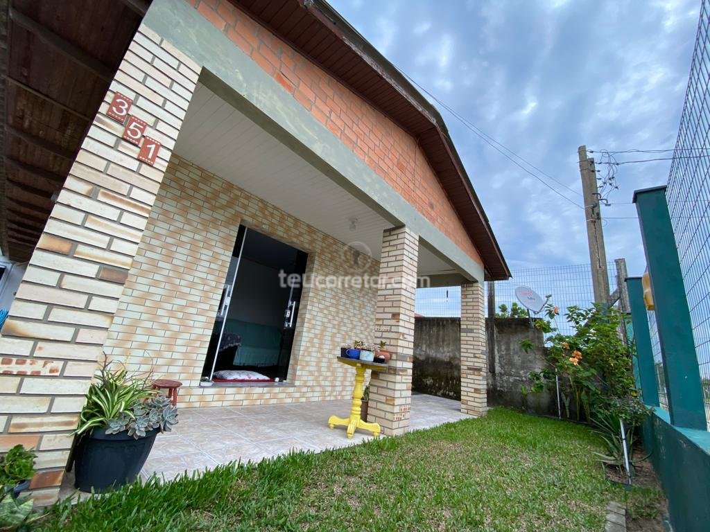 Casas / Sobrados 3 Dorm.