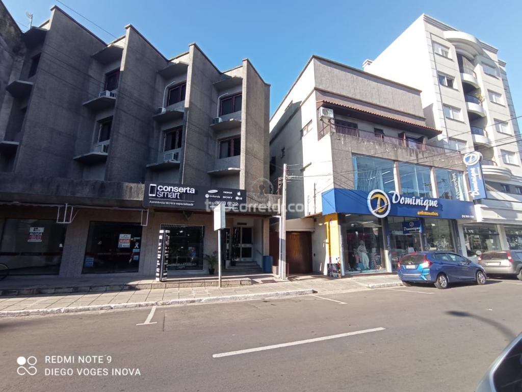 Salas / Lojas comerciais / Pavilhões